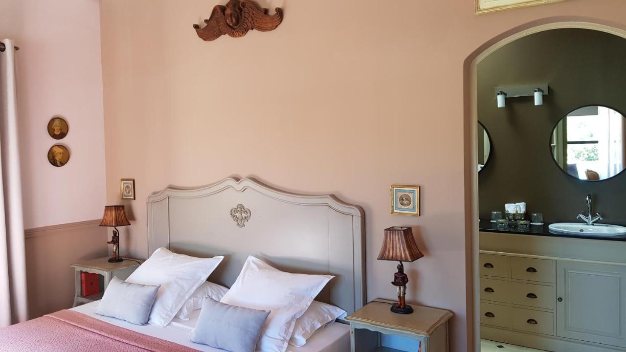 Pierres Blanches Bed and Breakfast Cotignac Exteriör bild